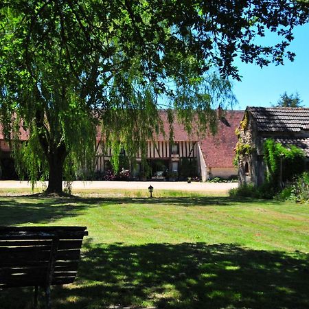 Bed and Breakfast Les Guenins Gien Exteriér fotografie